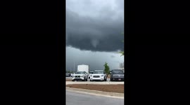 US: Funnel Cloud Spotted Over New Orleans, Louisiana