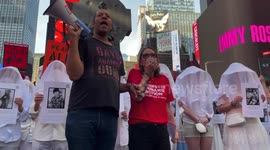 “Enough is enough”: Gun control advocates rally in Times Square in wake of Uvalde shooting