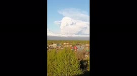 Ash ejection occurred on the Kamchatka Bezymyanny volcano
