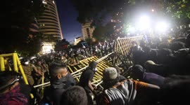 Tear gas fired at anti-government protesters in Colombo