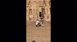 Wholesome footage as man proposes in front of iconic temple in Egypt