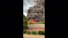 Huge plume of toxic smoke as fire beaks out a chemical company in Omaha, Nebraska