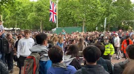 Large crowds gather outside Buckingham Palace the day before Platinum Jubilee weekend