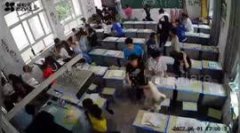 Students evacuate classroom as 6.1-magnitude earthquake shakes southern China