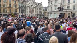 Tens of thousands of people pack Trafalgar Square for the Queen’s Platinum Jubilee