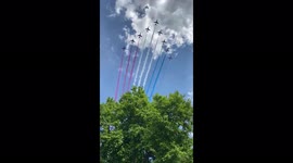 UK: Platinum Jubilee – Red Arrows Flypast With Colored Smoke 2