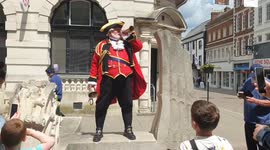 World's Loudest Town Crier makes a Proclamation to the Queen