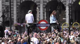 Jam-packed Jubilee crowd fills Trafalgar Square to the brim