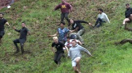 Multiple injuries after 2022 Jubilee Cheese Rolling Contest in the UK
