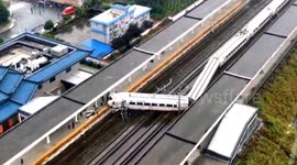 One killed after high-speed train derails in southern China