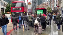 Tube strike causes travel chaos in London, UK