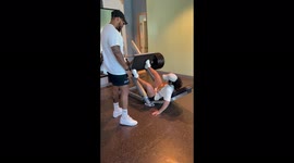 No breaks for this gymgoer who is dating a personal trainer