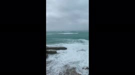 Tropical Storm Alex brings high winds to Bermuda
