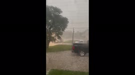 US: Large Hail Hits Omaha, Nebraska Amid Severe Thunderstorm Warning 4