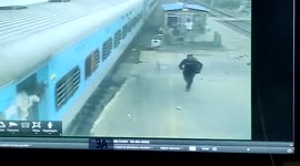 Man slips while boarding train, brave cop comes to his rescue in southern India