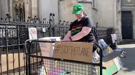 Protest outside Royal Courts of Justice as appeals against Rwanda refugee plan continue