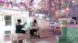 Unicorn-themed cafe serves delicious treats in rainbow colours in Thailand