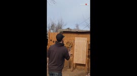 'Knife-throwing trickshot artist performs fantastic knife-and-ring trick'