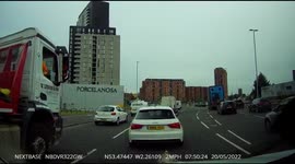 Dangerous driving caught on dashcam during rush hour traffic in Manchester