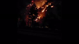 Aerial views show fiery Sheep blaze that has burned nearly 1000 acres in San Bernardino County, California