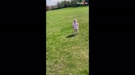 Toddler spooked after realising her shadow is 'following' her