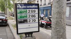 Fuel price hike: almost three euros per litre in Paris, France