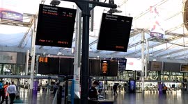 Newsflare Edit - Desolate Piccadilly Train Station As It Opens For The Few Trains Arriving During The Biggest National Strike In 30 Years