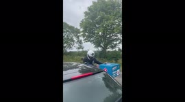 Food courier goes extra mile to deliver pizza to Glastonbury goers stuck on highway