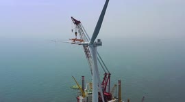 China's largest offshore wind turbine blades installed