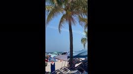 US Airforce Thunderbirds fly by on busy Fort Lauderdale Beach