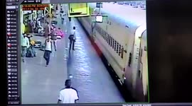 Alert cop rescues pregnant passenger, after she slips while boarding moving train in northern India