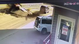 Water explosion rips up Russian road amid busy traffic