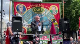 'Tories live in a deep dark cave' - union boss Mick Lynch at rail workers rally in London
