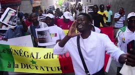 Manifestación de residentes senegaleses en Madrid, España en contra el presidente Macky Sall