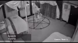 'Haunted' inn becomes GHOST HUNTING hotspot – but there’s a catch if you want to stay the night Part 5