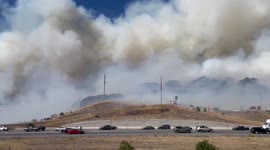 Redwood fire shuts down Highway 101 in Marin County, California