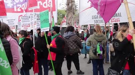 Argentina: A march was held towards the United States Embassy for the revocation of the constitutional right to abortion.