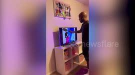 Texas father goes viral for teaching men to clean on TikTok