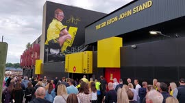 Fans get closeup look of new Sir Elton John mural on first night of homecoming Vicarage Road show