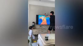 Chinese man interacts with ‘SpongeBob SquarePants’ cartoon on TV to entertain nephew