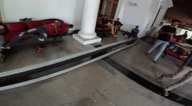 Sri Lankans occupy president's official residence