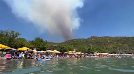 Wildfire erupts and spreads rapidly in Turkey resort town