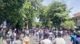 Insurgents have taken over the Prime Minister's office in Colombo after a fierce battle with the army and police.