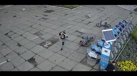 Footage shows moment of impact, people scrambling for cover during Vinnitsa, Ukraine explosion