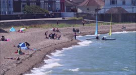 Brits head to the coast to 'cool off' during Heatwave
