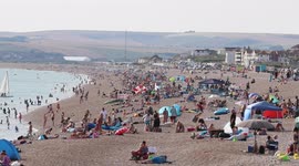 People flock to Sussex beach to escape heatwave