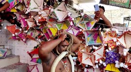 Viperactive devotees! Hundred celebrate wild snake festival in eastern India