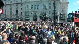 WNBR passes through Picadilly Circus