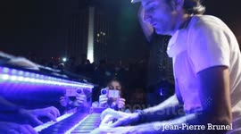 Piano in Taksim Square