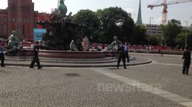A naked crazy man get shot in Berlin